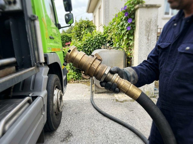 Así protegemos tu maquinaria: gasóleo a domicilio en Moaña - Imagen 1